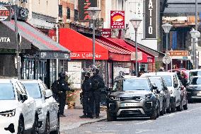 Restaurant Owner Takes Employees Hostage In Issy-les-Moulineaux