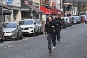 Restaurant Owner Takes Employees Hostage In Issy-les-Moulineaux