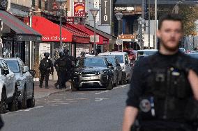 Restaurant Owner Takes Employees Hostage In Issy-les-Moulineaux