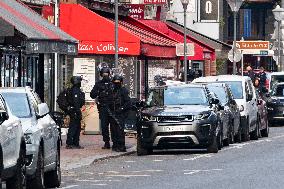 Restaurant Owner Takes Employees Hostage In Issy-les-Moulineaux