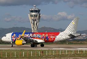 FC Barcelona womens team flies to Madrid on Vueling new plane