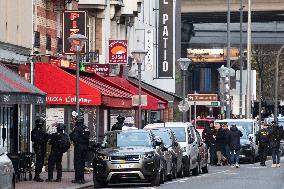 Pizzeria Owner's Son Takes Employees Hostage In Issy-les-Moulineaux