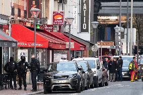 Pizzeria Owner's Son Takes Employees Hostage In Issy-les-Moulineaux