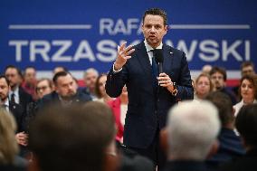 Rafal Trzaskowski's Krakow Campaign Before Civic Coalition Primary