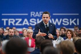 Rafal Trzaskowski's Krakow Campaign Before Civic Coalition Primary