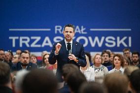 Rafal Trzaskowski's Krakow Campaign Before Civic Coalition Primary