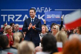 Rafal Trzaskowski's Krakow Campaign Before Civic Coalition Primary