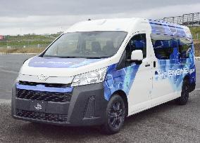 Toyota unveils hydrogen-electric commercial van