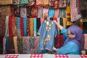 Garments Market In Kolkata, India