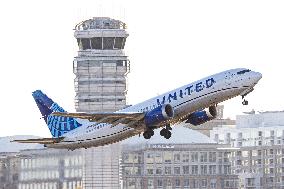 United Airlines Boeing 737 MAX 8