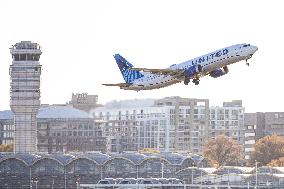 United Airlines Boeing 737 MAX 8