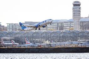 United Airlines Boeing 737 MAX 8