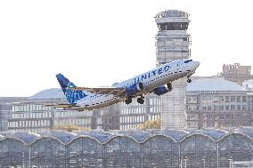 United Airlines Boeing 737 MAX 8