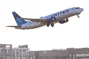 United Airlines Boeing 737 MAX 8