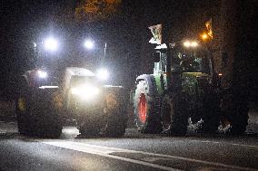 Farmers protest against EU-Mercosur agreement on the RN118 - Velizy-Villacoublay