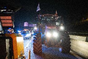 Farmers protest against EU-Mercosur agreement on the RN118 - Velizy-Villacoublay