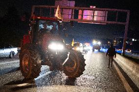 Farmers protest against EU-Mercosur agreement on the RN118 - Velizy-Villacoublay