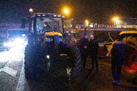 Farmers protest against EU-Mercosur agreement on the RN118 - Velizy-Villacoublay