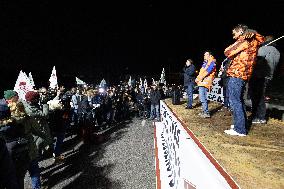 Farmers protest against EU-Mercosur agreement on the RN118 - Velizy-Villacoublay