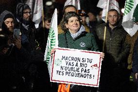 Farmers protest against EU-Mercosur agreement on the RN118 - Velizy-Villacoublay