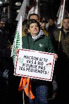 Farmers protest against EU-Mercosur agreement on the RN118 - Velizy-Villacoublay