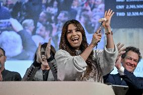 Eva Longoria Attends Wine Auction - Beaune