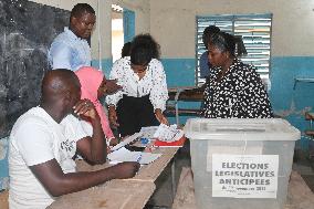 Senegal Holds Snap Election - Dakar