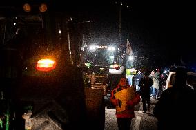 French Farmers Launch Protests Against Mercosur Agreement - Velizy