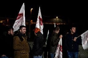 French Farmers Launch Protests Against Mercosur Agreement - Velizy