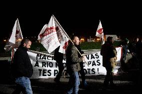 French Farmers Launch Protests Against Mercosur Agreement - Velizy