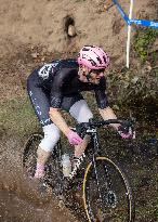 Sacramento Cyclocross Hosts Race 6 Of The Popular Cyclocross Race Series