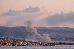 Israel Pounds Tyre - Lebanon