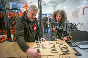 Occupation of Orange Fox Bikes