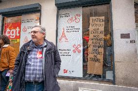 Occupation of Orange Fox Bikes