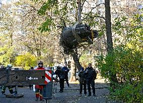 Aftermath of massive Russian missile and drone attack in Kyiv