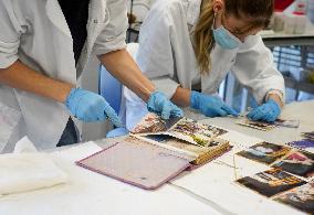 The University of Valencia Launches a Project to Recover Family Photographs Damaged by Dana