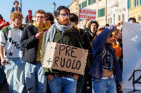 Students Protest In Pisa: Calls For Education Funding And End To School-to-Work Programs