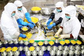 Canned Yellow Peaches Production