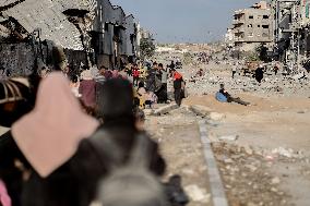 Displaced Palestinians Fleeing Beit Lahia - Northern Gaza