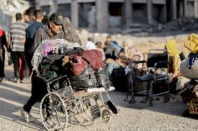 Displaced Palestinians Fleeing Beit Lahia - Northern Gaza