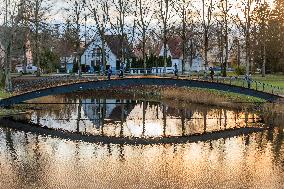 Pedestrian bridge