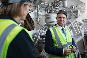 Minister Delegate for Industry Visits Airbus - Toulouse