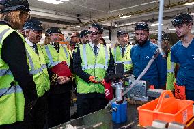 Minister Delegate for Industry Visits Airbus - Toulouse