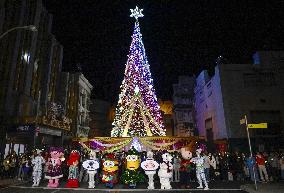 Christmas tree lighting at USJ