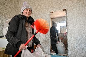 Evacuation of multi-child family from frontline Uspenivka in Zaporizhzhia region