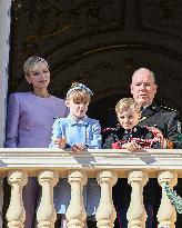 NO TABLOIDS - Monaco National Day Celebrations - Balcony