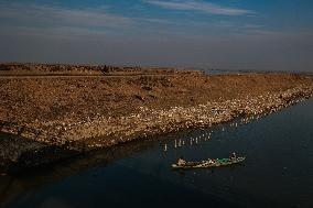 Daily Life In Kashmir