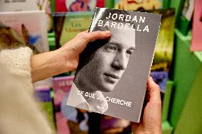 Jordan Bardella's First Book 'Ce Que Je Cherche' Displayed in Paris Bookshop Ahead of Release