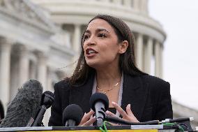 DC: Rep Ocasio-Cortez hold a TPS for Ecuadorians press conference