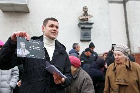 Memorial plaque to Vasyl Stus unveiled in Kyiv